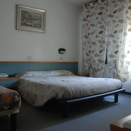 Olivi Hotell Salò