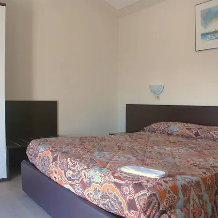Olivi Hotel 2*