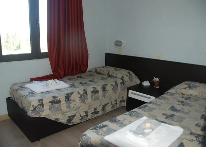 Olivi Hotel 2*