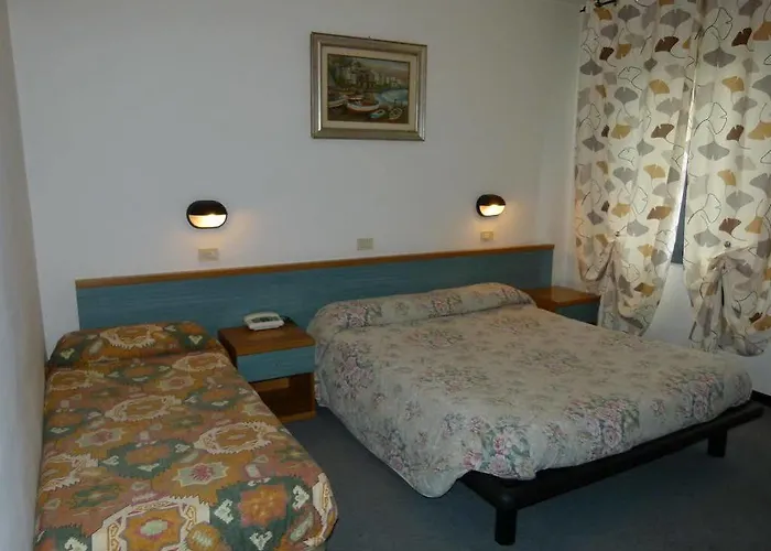 Olivi Hotel 2*