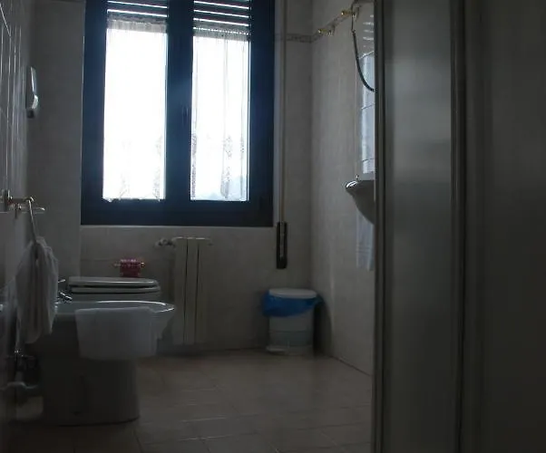 Olivi Hotel 2*