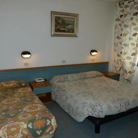 Olivi Hotel 2*